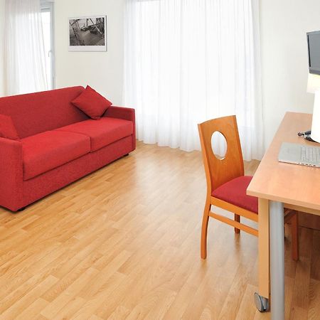 Sejours & Affaires Rennes Villa Camilla Exterior photo