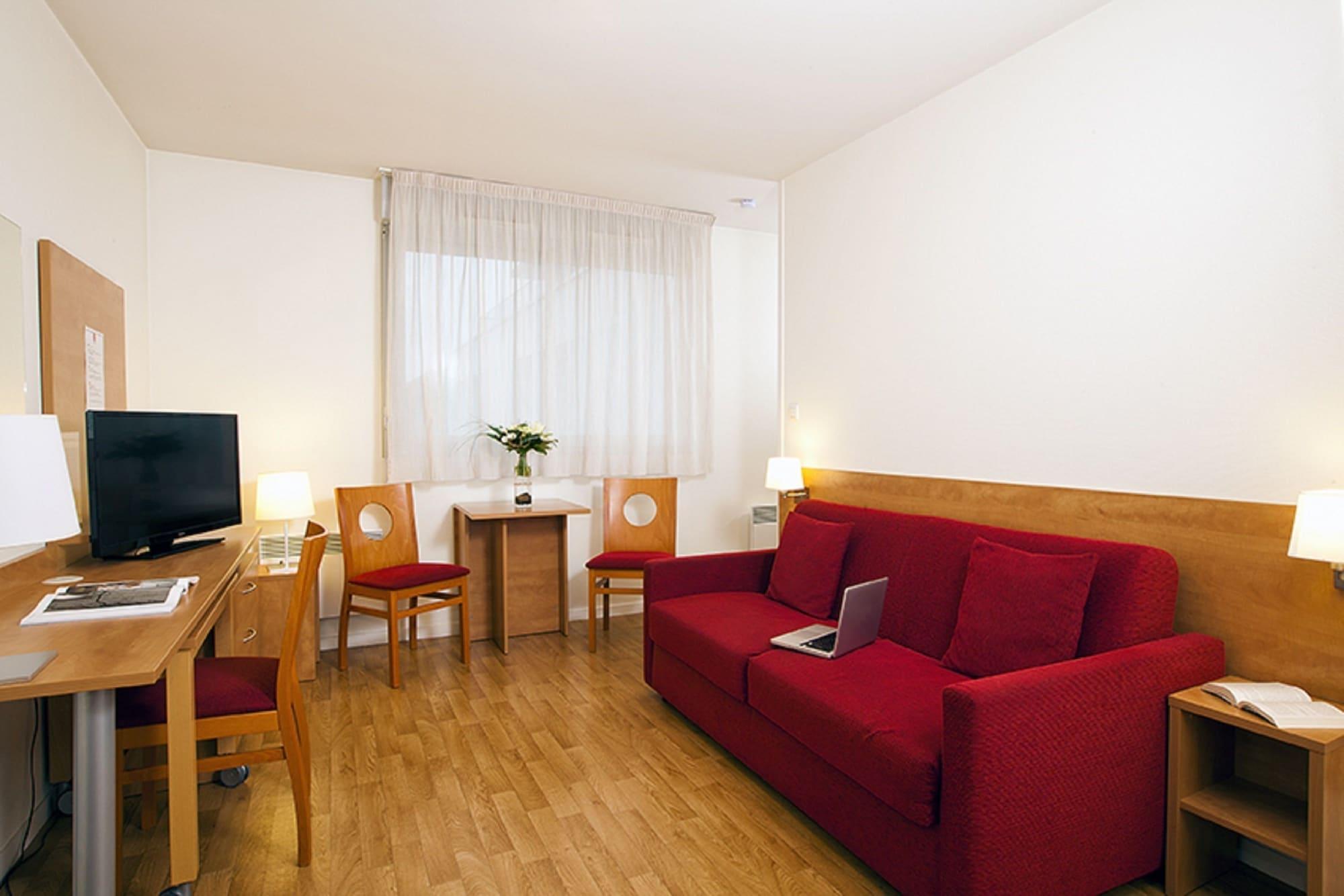 Sejours & Affaires Rennes Villa Camilla Exterior photo