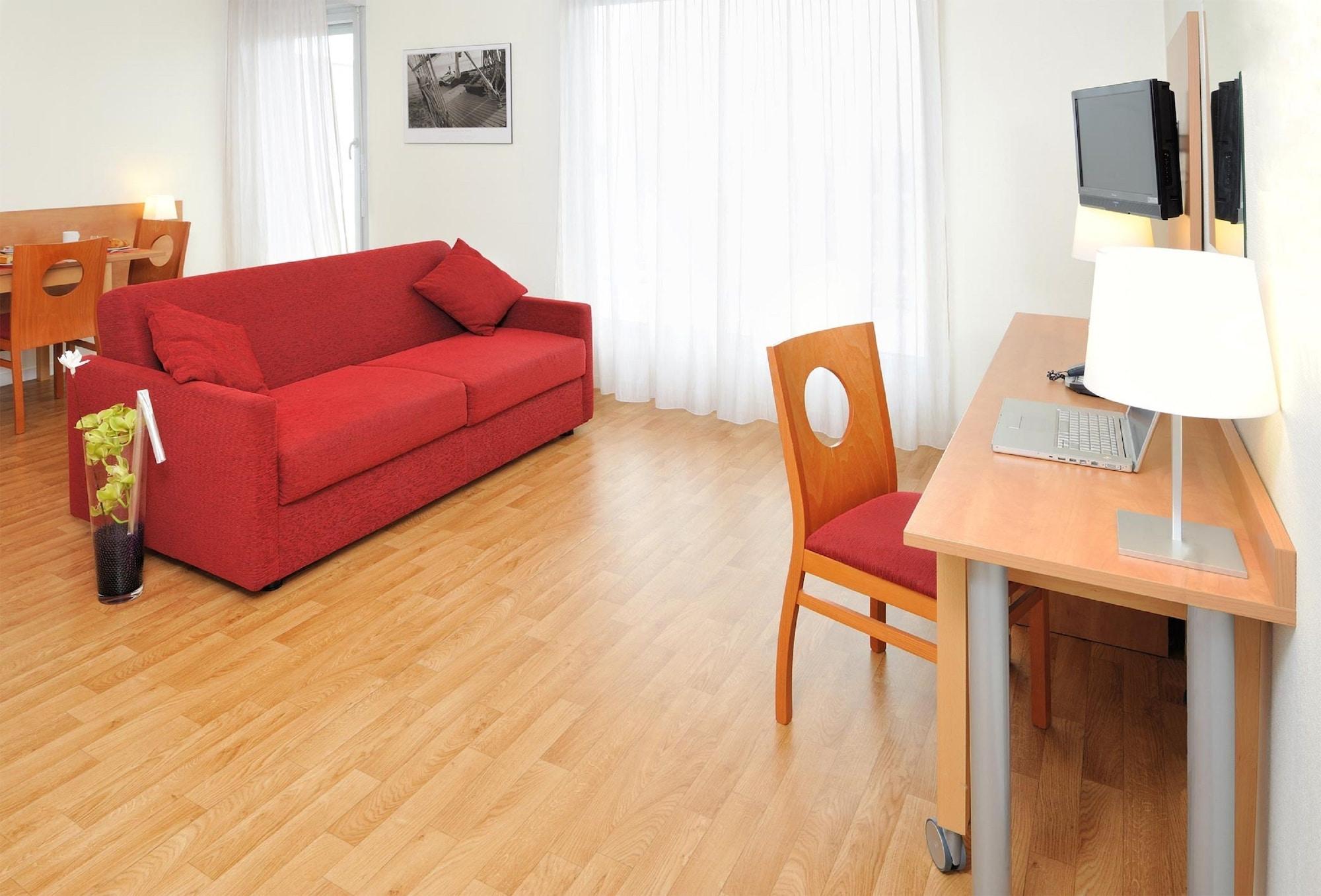 Sejours & Affaires Rennes Villa Camilla Exterior photo