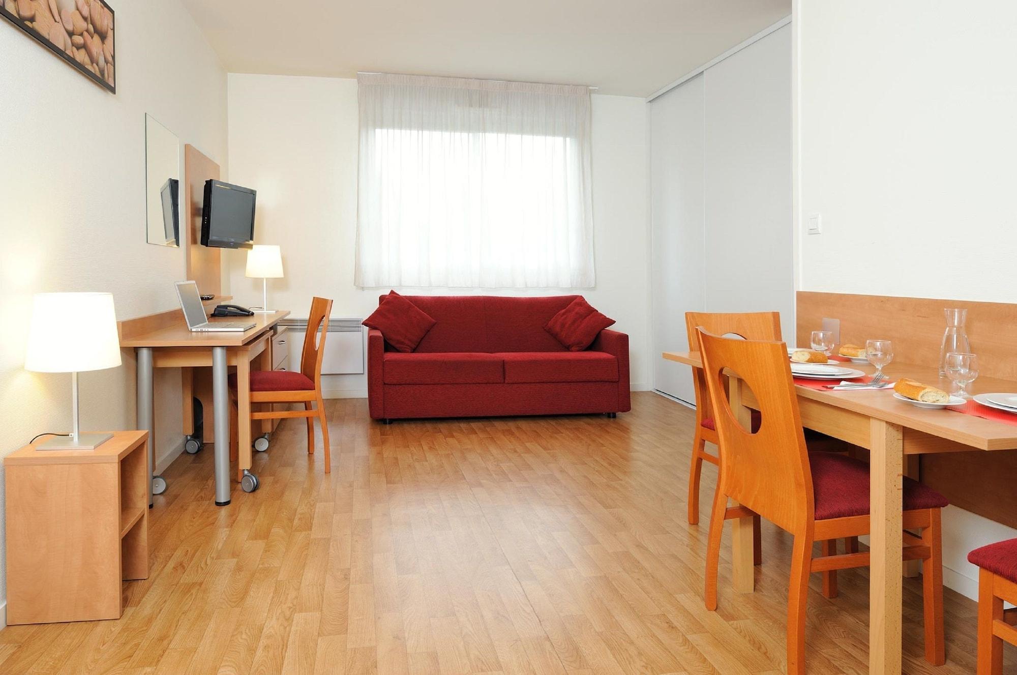 Sejours & Affaires Rennes Villa Camilla Exterior photo