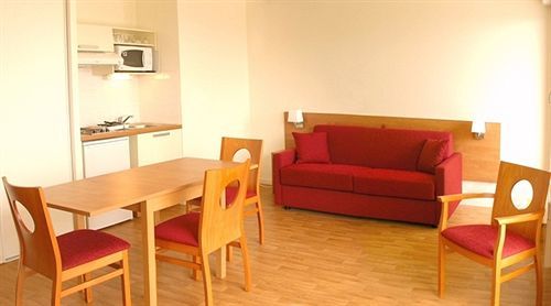Sejours & Affaires Rennes Villa Camilla Exterior photo