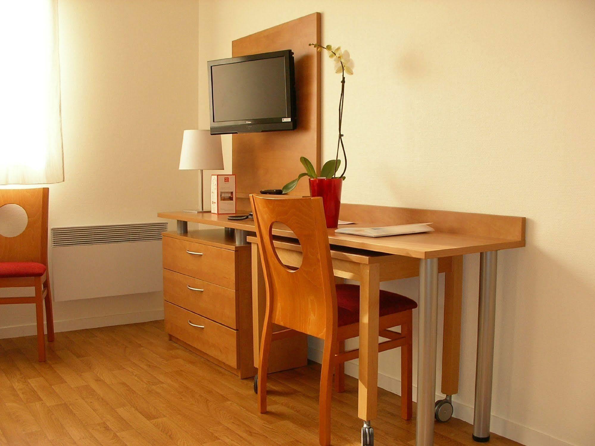 Sejours & Affaires Rennes Villa Camilla Room photo
